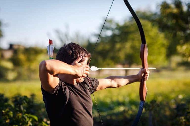 shortbow vs hand crossbow 5e